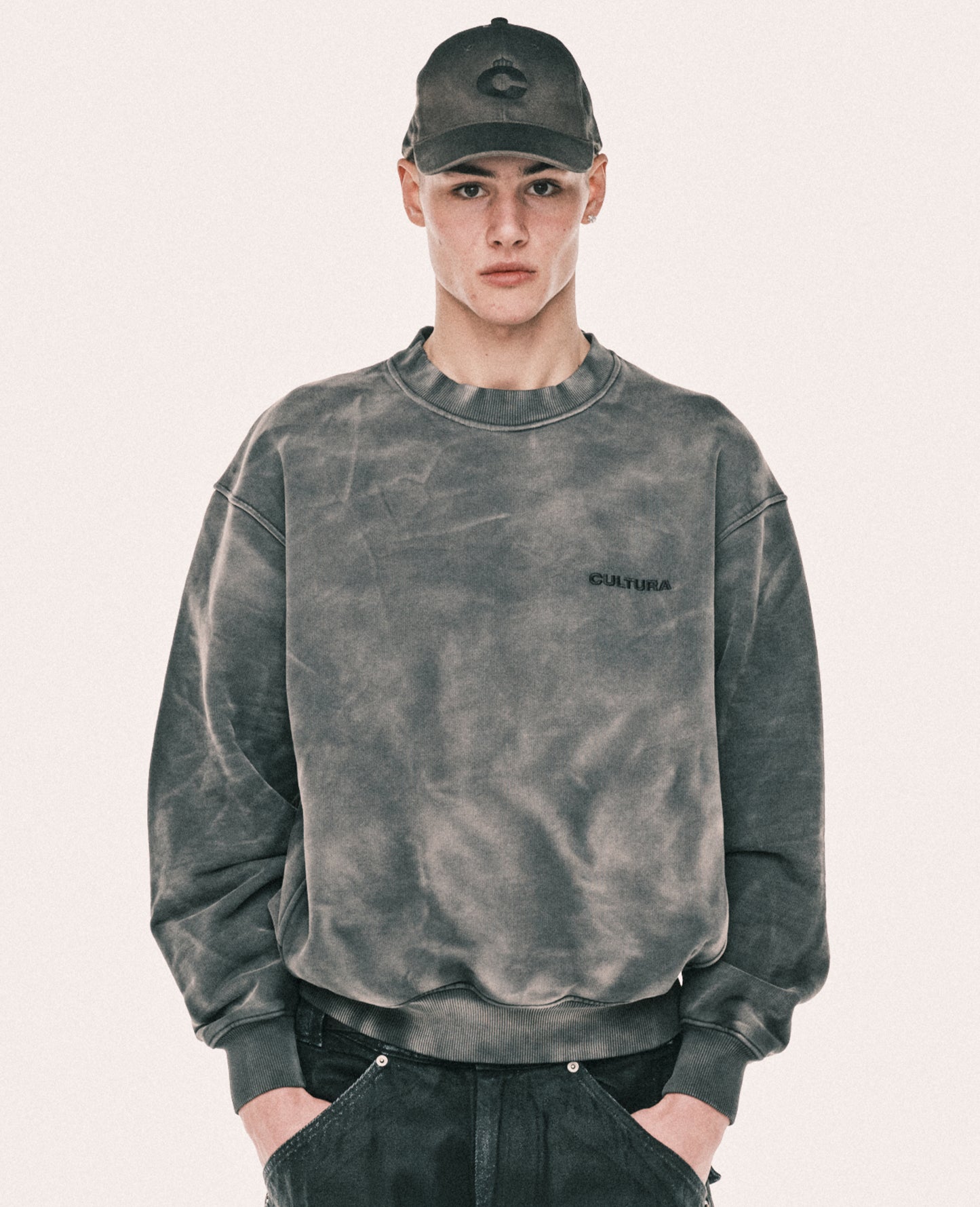 CREWNECK SWEATSHIRT J002