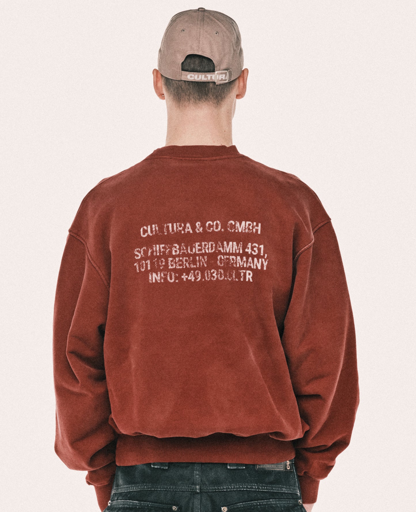 CREWNECK SWEATSHIRT J004