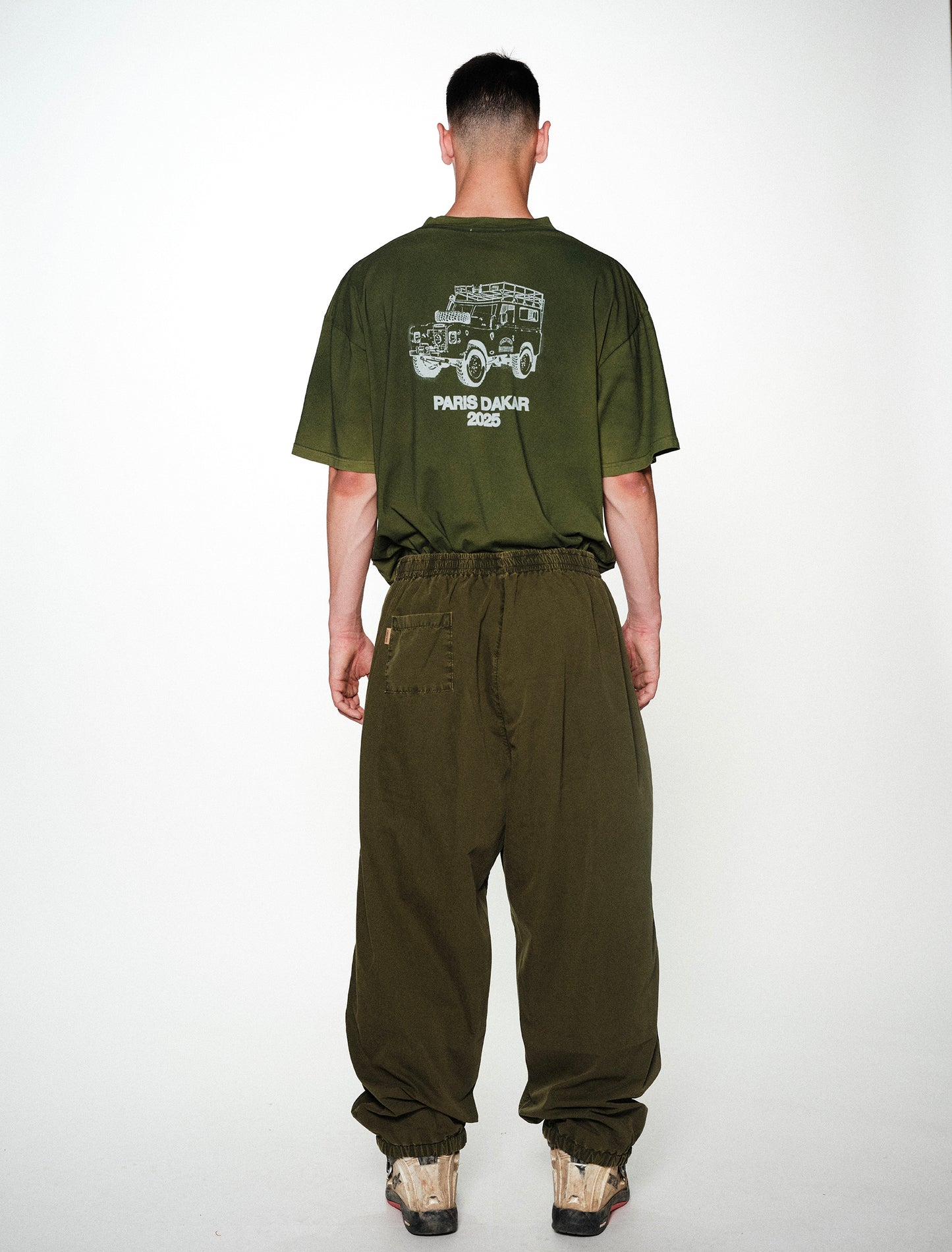 A061 BODY PANT ARMY GREEN