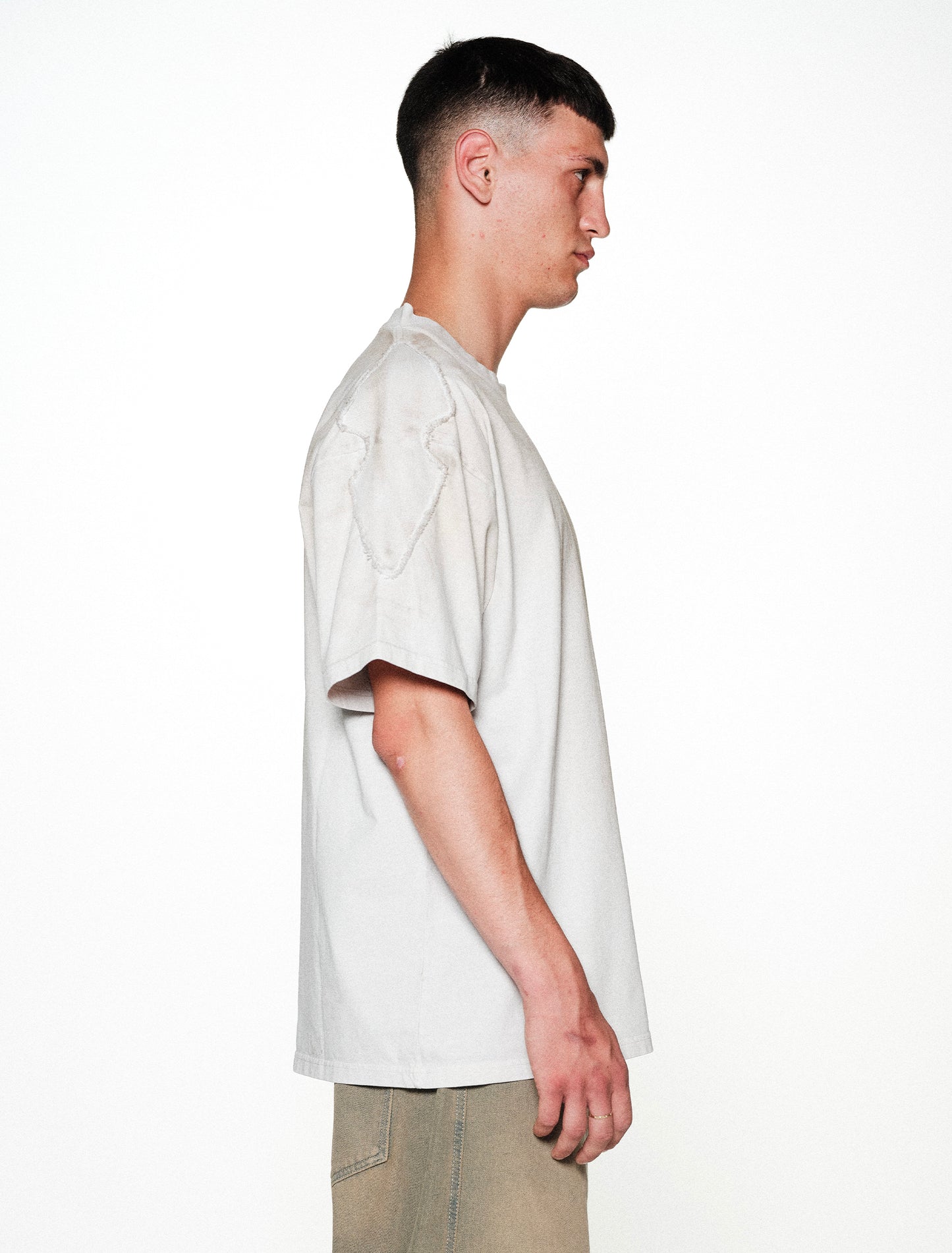 A010 BIKER TEE DIRTY WHITE