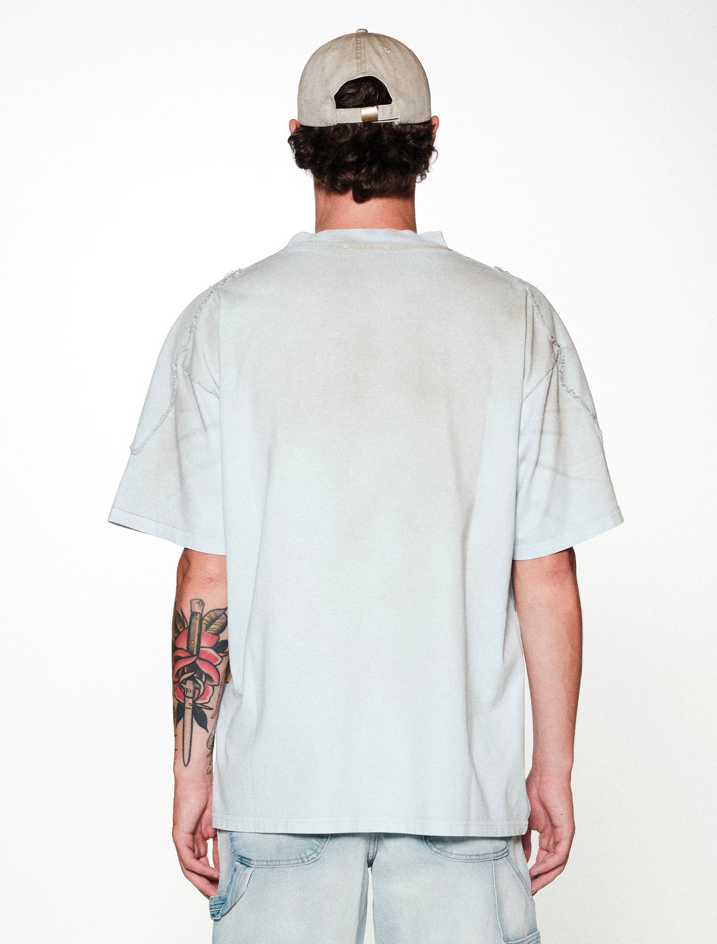 A008 BIKER TEE DIRTY SKY BLUE