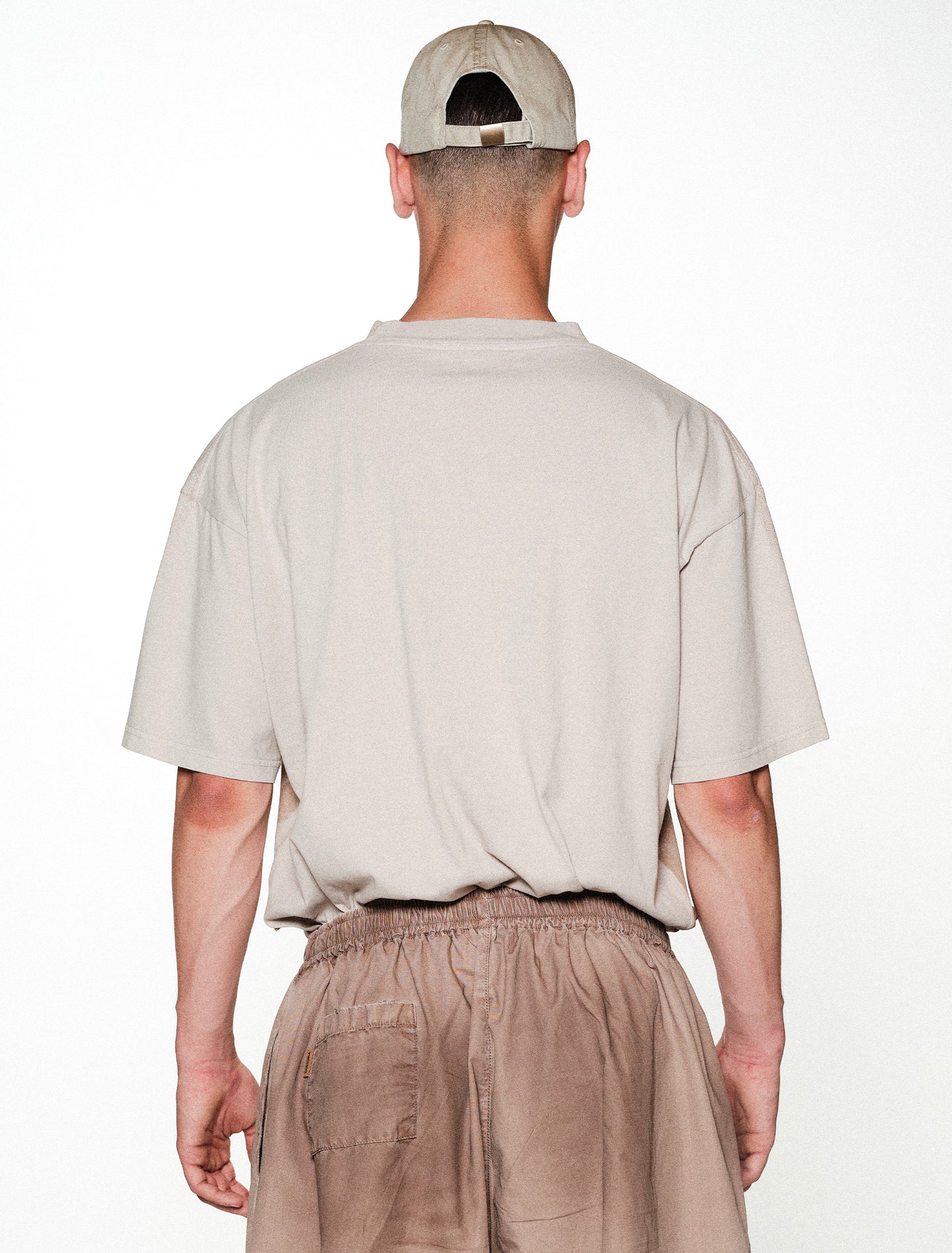 A003 RACE TEE DIRTY SAND
