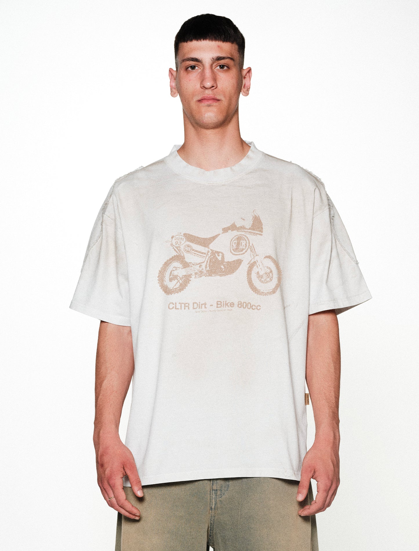 A010 BIKER TEE DIRTY WHITE