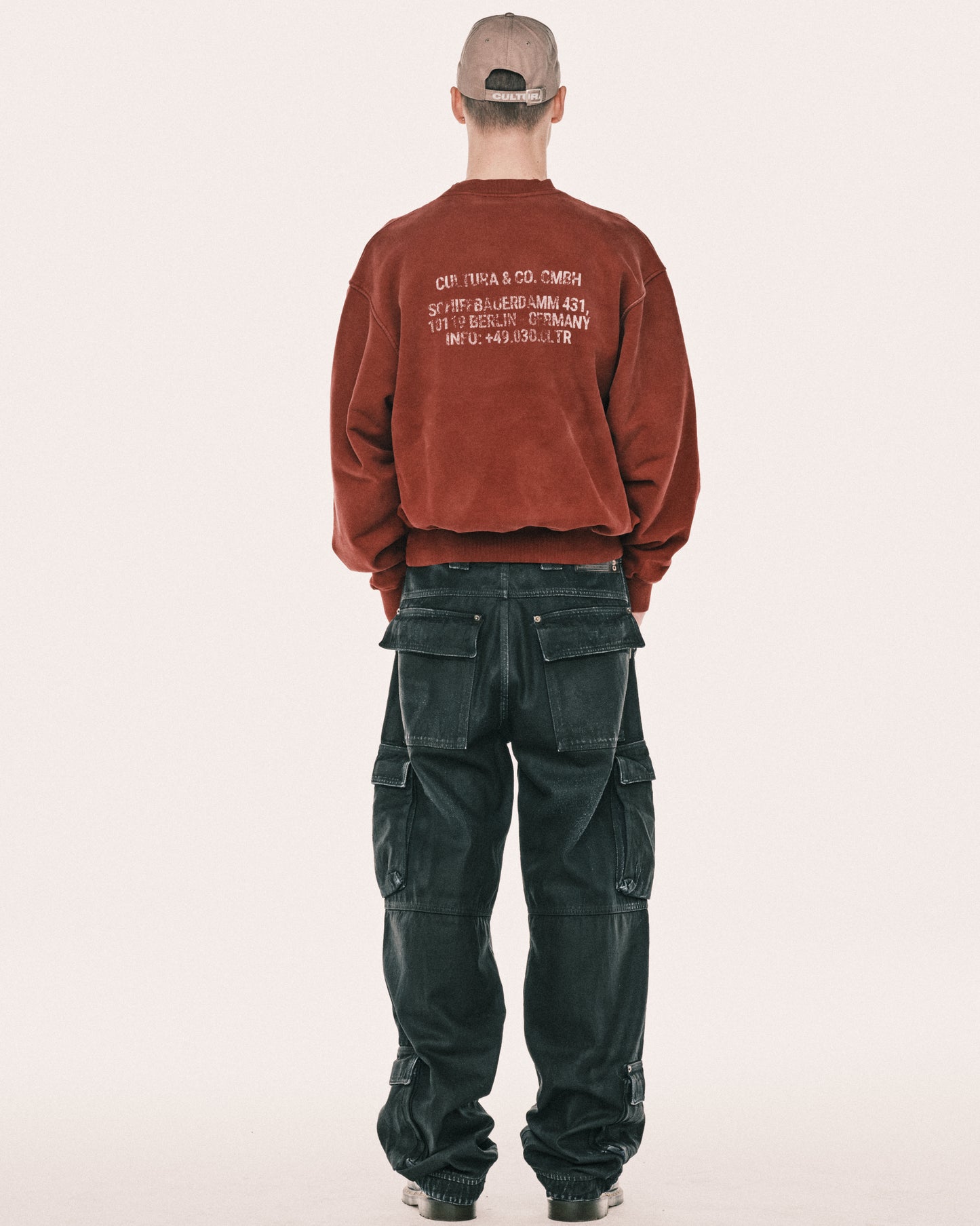 CREWNECK SWEATSHIRT J004